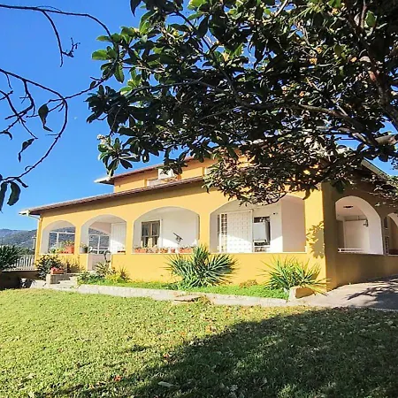 Il Pittore Di Stelle Bed and Breakfast *
